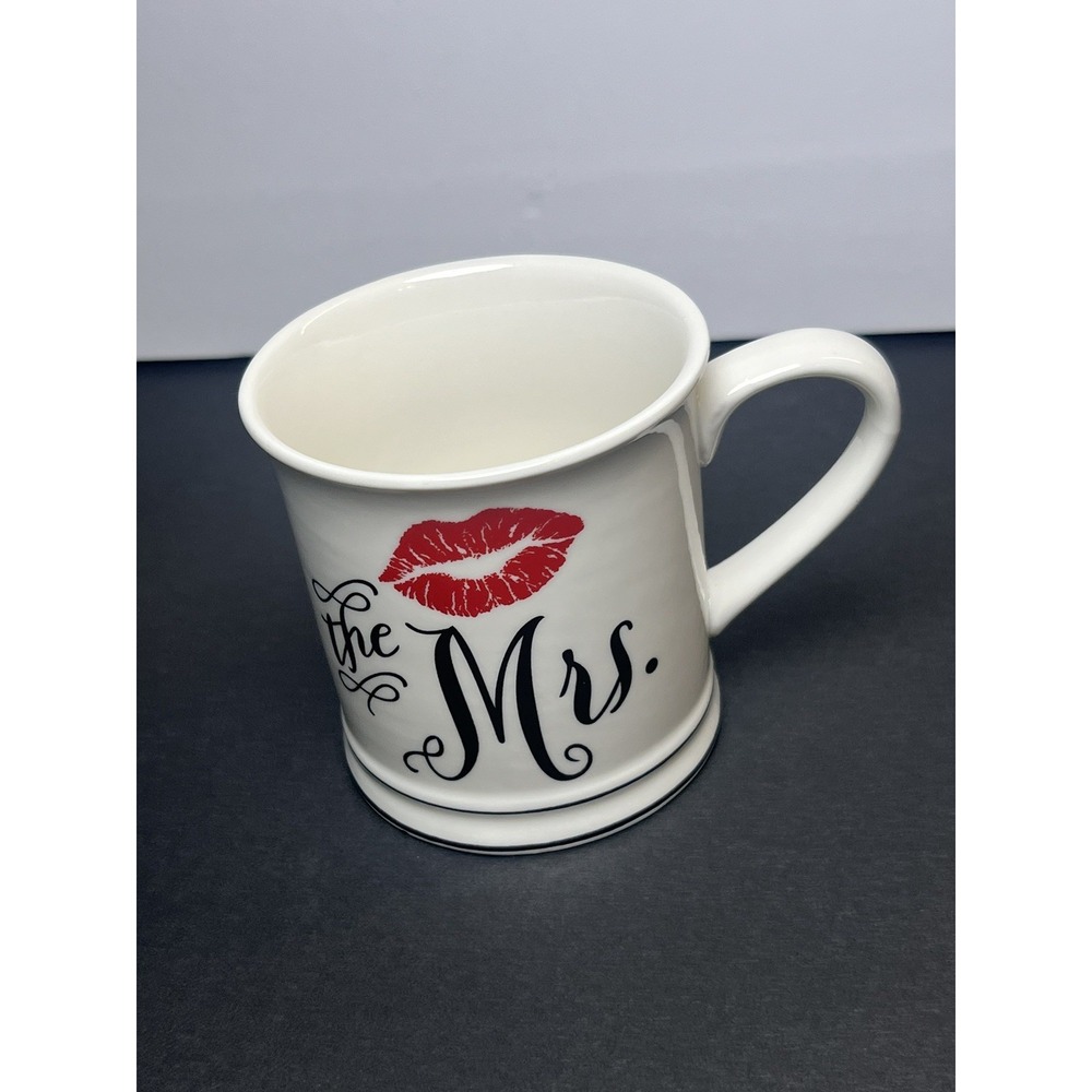 Home essential the Mrs mug with lips